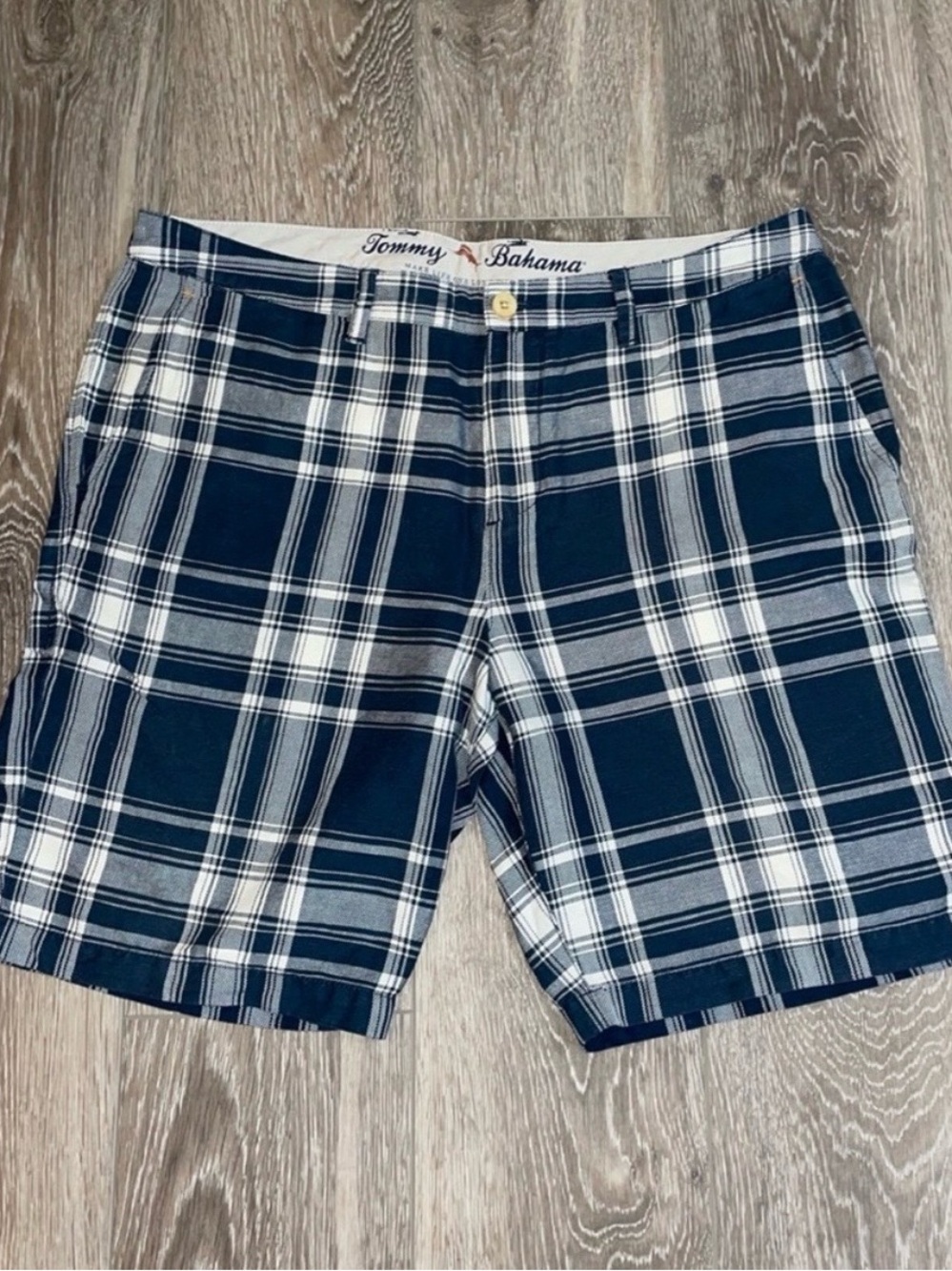 Tommy Bahama Plaid Linen shorts
